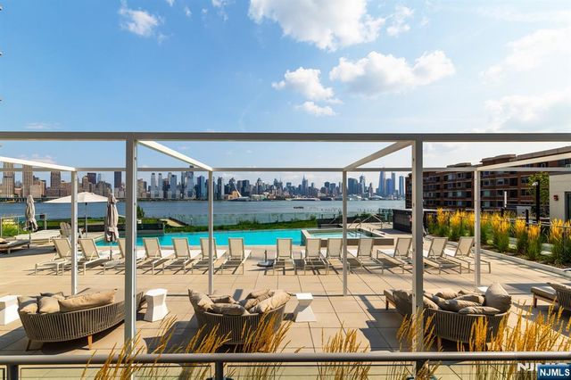 9 Ave At Port Imperial 509, West New York, NJ 07093