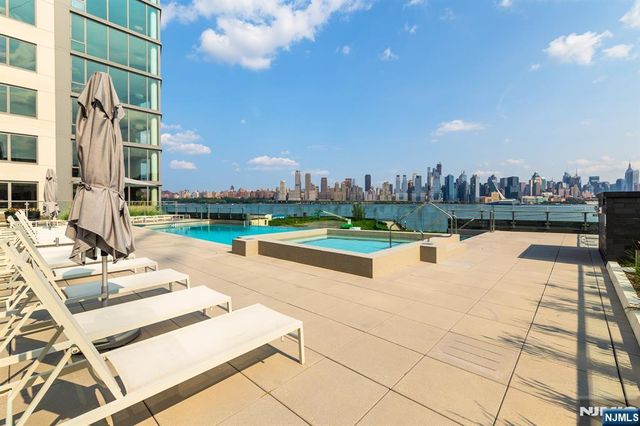 9 Ave At Port Imperial 509, West New York, NJ 07093