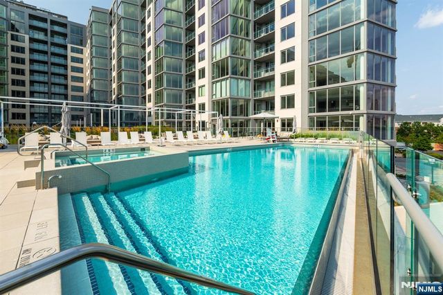 9 Ave At Port Imperial 509, West New York, NJ 07093