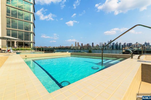 9 Ave At Port Imperial 509, West New York, NJ 07093