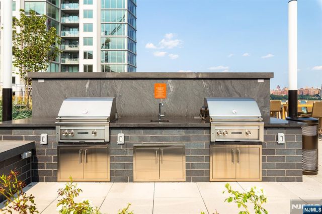 9 Ave At Port Imperial 509, West New York, NJ 07093
