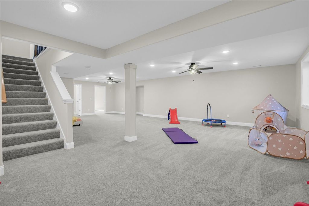 Image 29 of property listing at 1709 Littlefield Lane, Mahomet, IL 61853