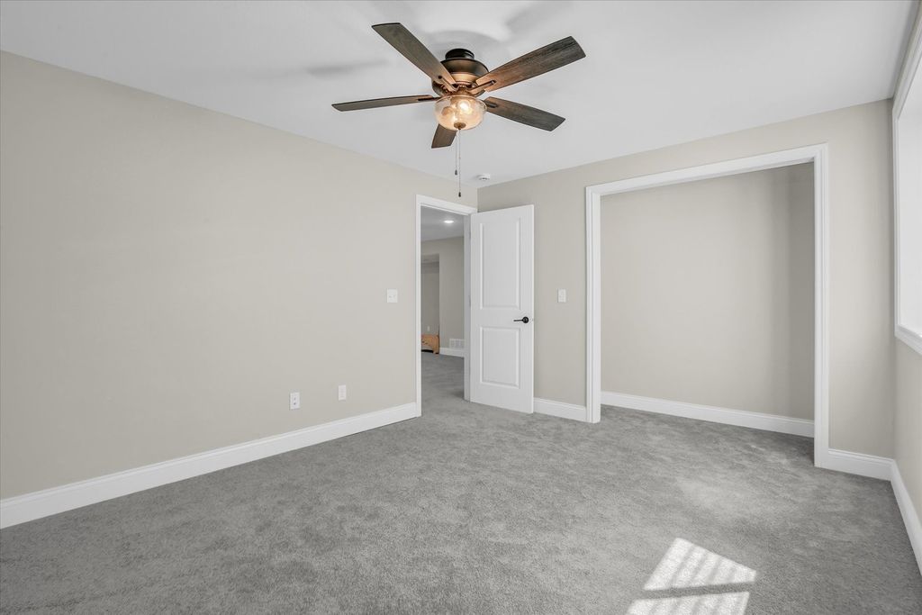 Image 32 of property listing at 1709 Littlefield Lane, Mahomet, IL 61853