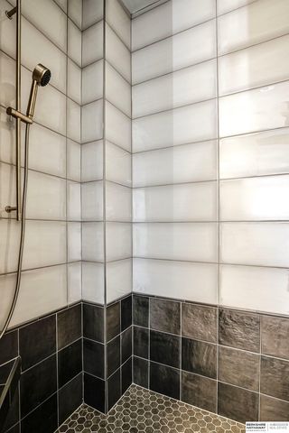 627 S 148 Street, Omaha, NE 68154