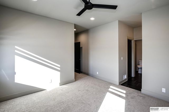 627 S 148 Street, Omaha, NE 68154