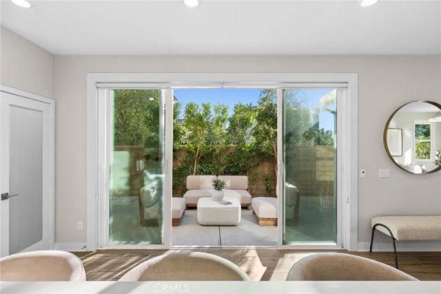410 Chorus, Irvine, CA 92618
