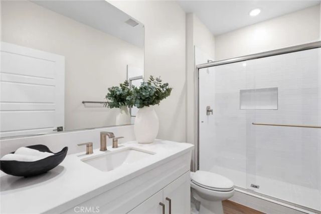 410 Chorus, Irvine, CA 92618