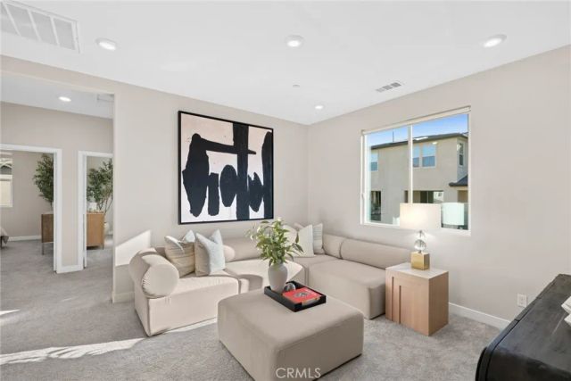 410 Chorus, Irvine, CA 92618