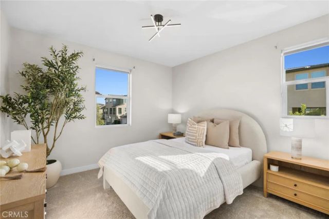 410 Chorus, Irvine, CA 92618