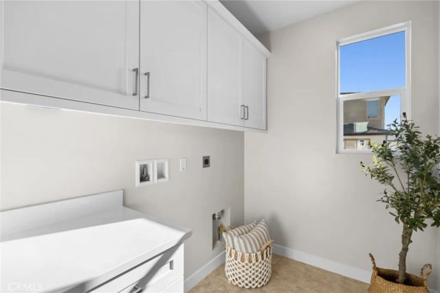 410 Chorus, Irvine, CA 92618