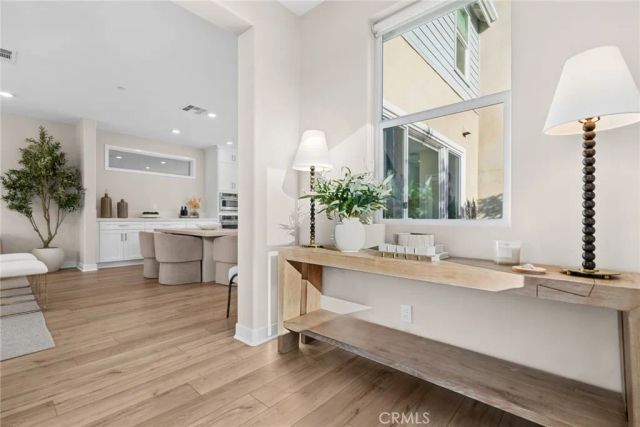 410 Chorus, Irvine, CA 92618