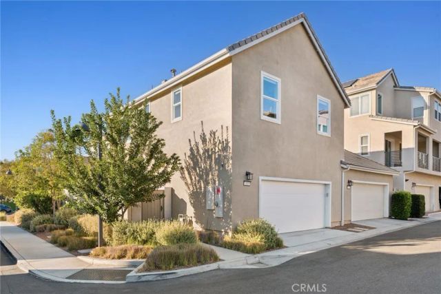 410 Chorus, Irvine, CA 92618
