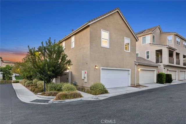 410 Chorus, Irvine, CA 92618