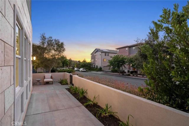 410 Chorus, Irvine, CA 92618