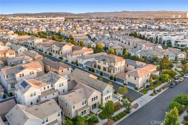 410 Chorus, Irvine, CA 92618