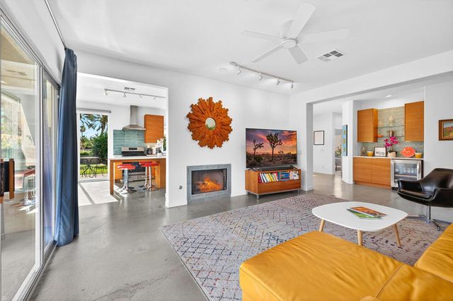 48653 Paseo Tarazo, La Quinta, CA 92253