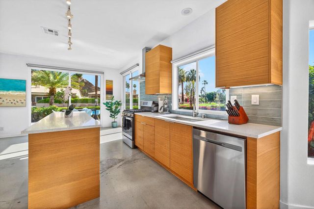 48653 Paseo Tarazo, La Quinta, CA 92253