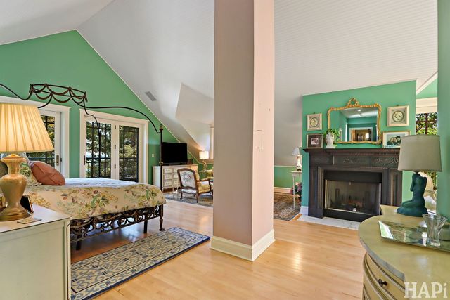 34 Logan Loop, Highland Park, IL 60035