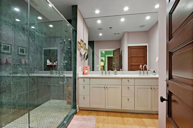34 Logan Loop, Highland Park, IL 60035
