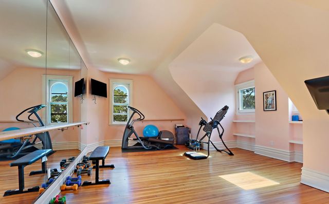 34 Logan Loop, Highland Park, IL 60035