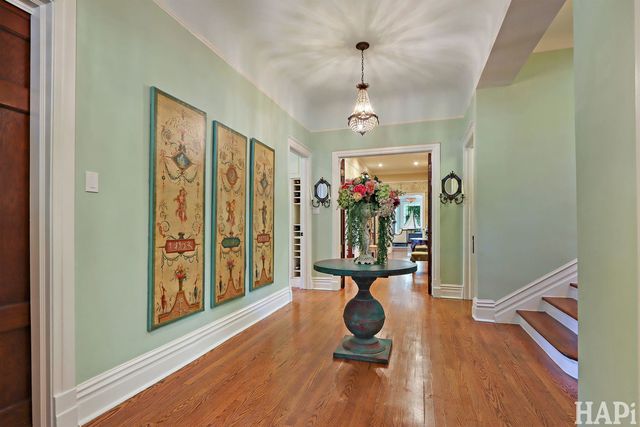 34 Logan Loop, Highland Park, IL 60035
