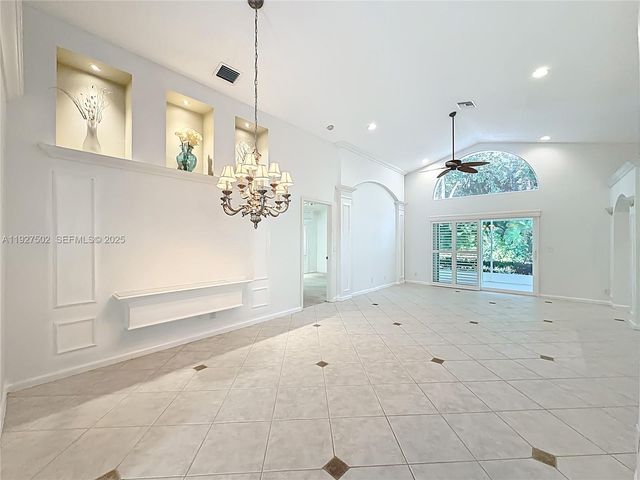 356 Hammocks Trl, Green Acres, FL 33413