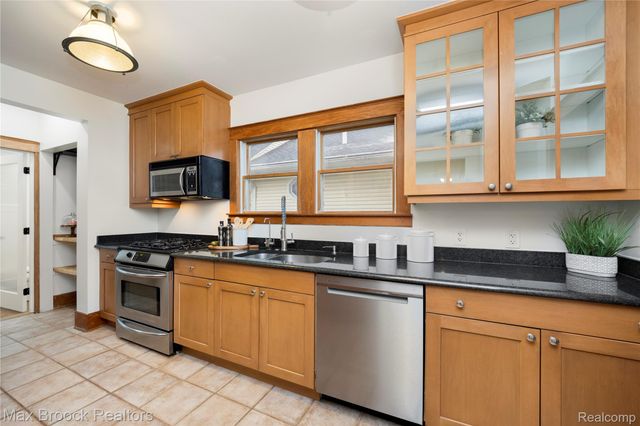 436 PARK Street, Birmingham, MI 48009