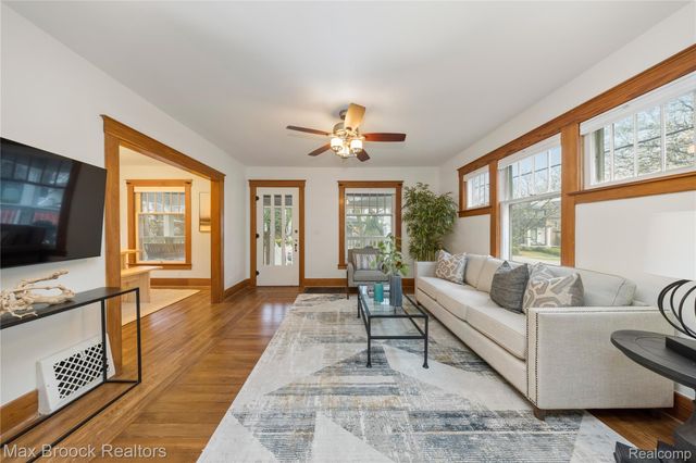 436 PARK Street, Birmingham, MI 48009