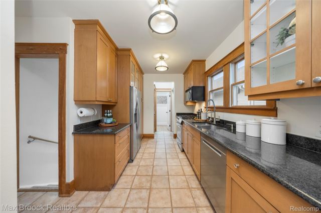 436 PARK Street, Birmingham, MI 48009