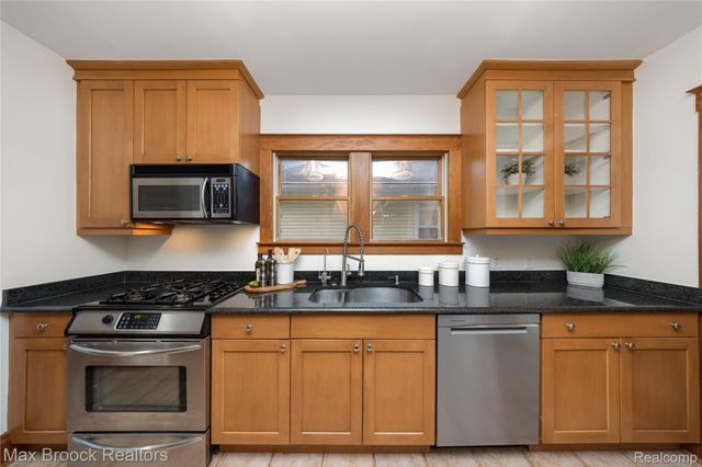 436 PARK Street, Birmingham, MI 48009
