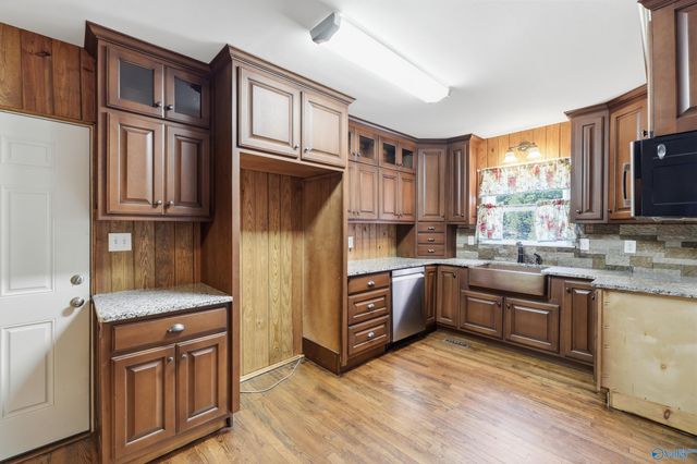 1402 Mitchell Pines Trail, Decatur, AL 35603