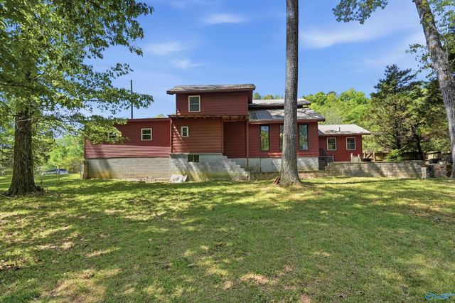 1402 Mitchell Pines Trail, Decatur, AL 35603