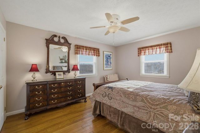 1405 Lower Creek Drive NE, Lenoir, NC 28645