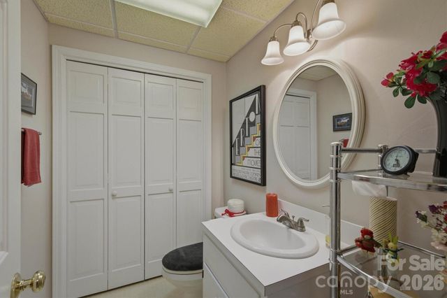 1405 Lower Creek Drive NE, Lenoir, NC 28645