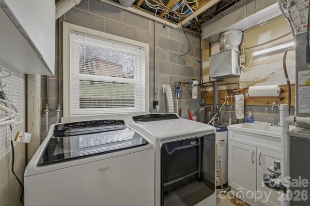 1405 Lower Creek Drive NE, Lenoir, NC 28645