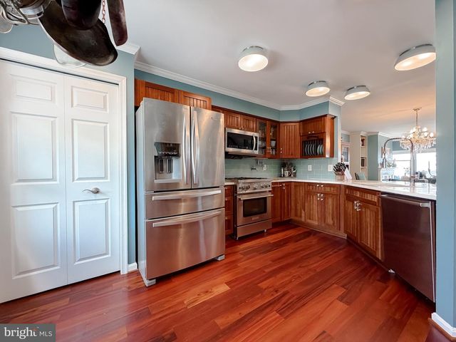 8183 WINDWARD KEY DR, Chesapeake Beach, MD 20732