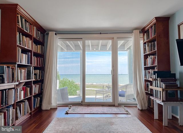 8183 WINDWARD KEY DR, Chesapeake Beach, MD 20732