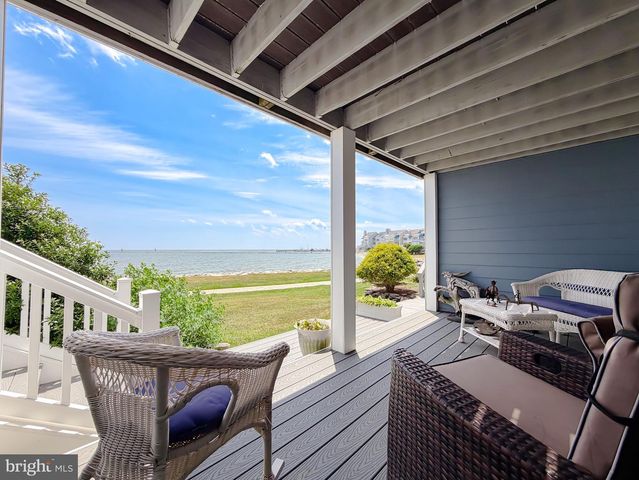 8183 WINDWARD KEY DR, Chesapeake Beach, MD 20732