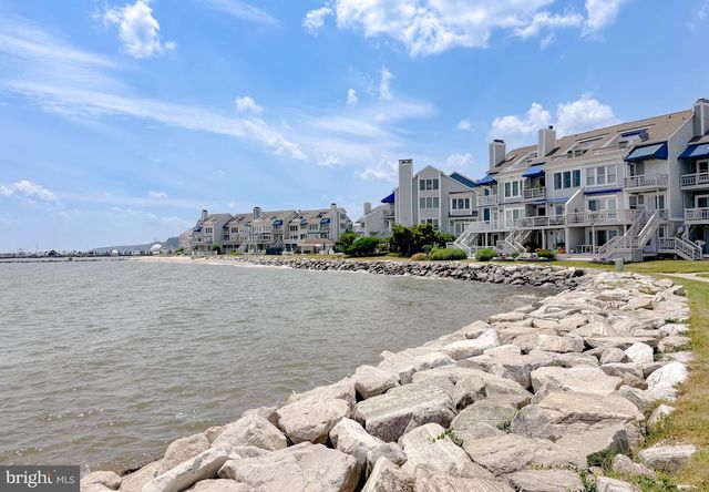8183 WINDWARD KEY DR, Chesapeake Beach, MD 20732