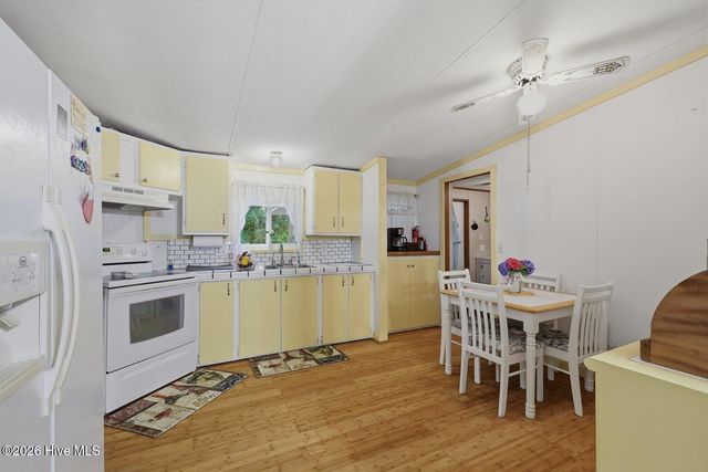 103 Pine Ridge Court, Hampstead, NC 28443