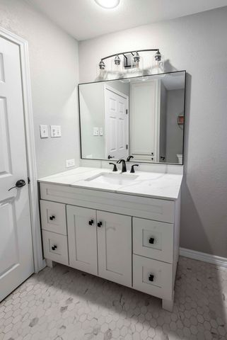 1604 N N St, Midland, TX 79705