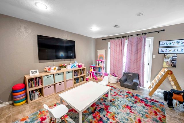 1604 N N St, Midland, TX 79705