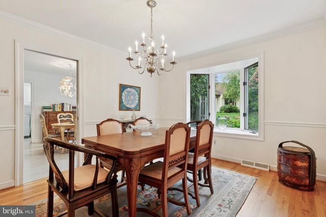 6 STEEPLECHASE LN, Blue Bell, PA 19422