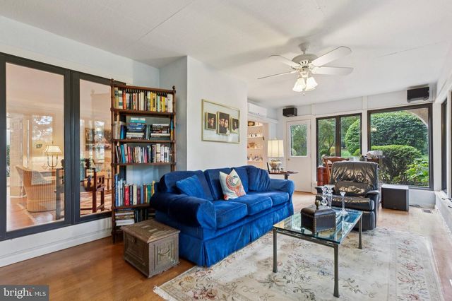 6 STEEPLECHASE LN, Blue Bell, PA 19422