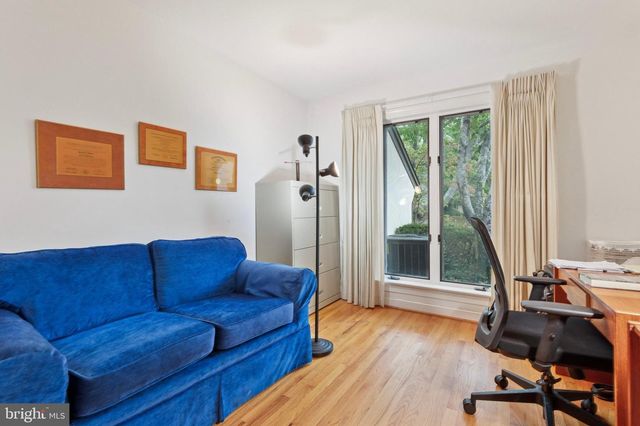 6 STEEPLECHASE LN, Blue Bell, PA 19422