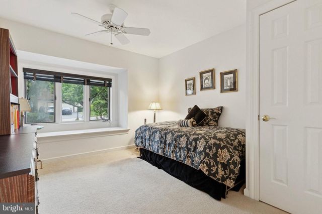 6 STEEPLECHASE LN, Blue Bell, PA 19422