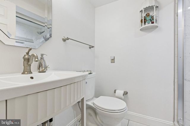 6 STEEPLECHASE LN, Blue Bell, PA 19422