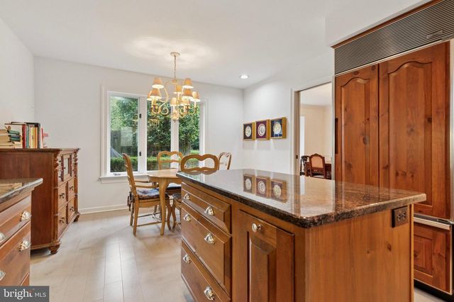 6 STEEPLECHASE LN, Blue Bell, PA 19422