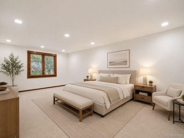 22520 Vacri Lane, Farmington Hills, MI 48335