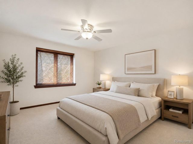 22520 Vacri Lane, Farmington Hills, MI 48335